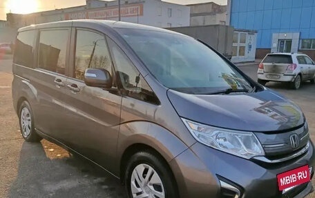 Honda Stepwgn IV, 2020 год, 1 980 000 рублей, 2 фотография