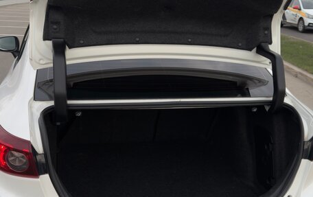 Mazda 3, 2018 год, 1 680 000 рублей, 10 фотография