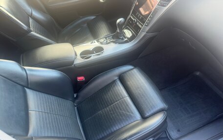 Infiniti Q50 I рестайлинг, 2015 год, 1 600 000 рублей, 9 фотография