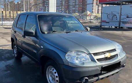 Chevrolet Niva I рестайлинг, 2016 год, 700 000 рублей, 2 фотография