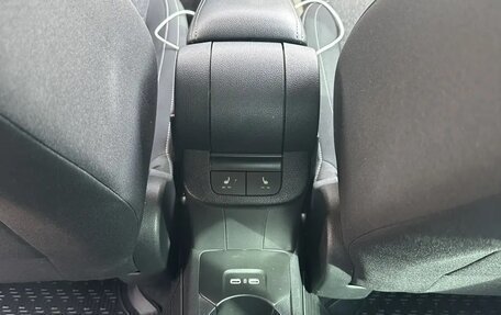 Skoda Rapid II, 2021 год, 1 600 000 рублей, 12 фотография