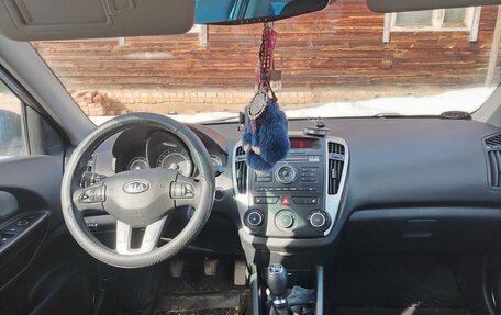 KIA cee'd I рестайлинг, 2010 год, 640 000 рублей, 9 фотография