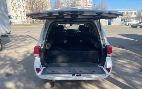 Toyota Land Cruiser 200, 2010 год, 3 100 000 рублей, 11 фотография