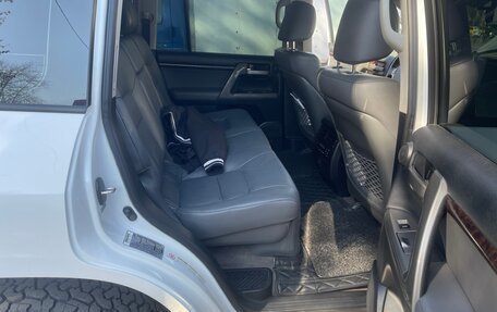 Toyota Land Cruiser 200, 2010 год, 3 100 000 рублей, 20 фотография