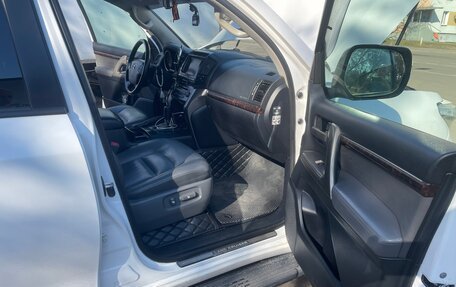 Toyota Land Cruiser 200, 2010 год, 3 100 000 рублей, 21 фотография