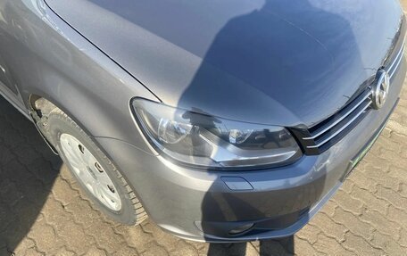 Volkswagen Touran III, 2011 год, 921 000 рублей, 4 фотография