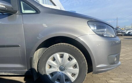Volkswagen Touran III, 2011 год, 921 000 рублей, 5 фотография
