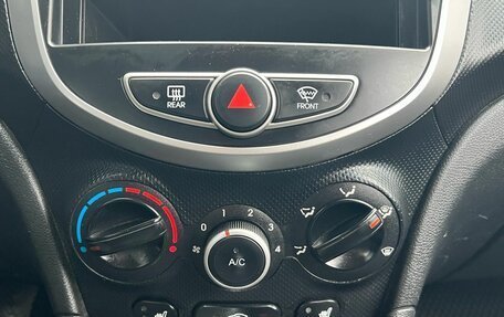 Hyundai Solaris II рестайлинг, 2011 год, 669 000 рублей, 12 фотография