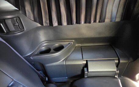 Toyota Voxy, 2022 год, 3 500 000 рублей, 4 фотография