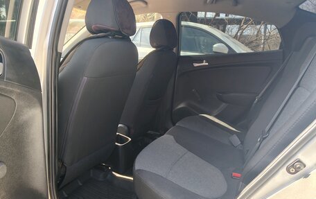 Hyundai Solaris II рестайлинг, 2013 год, 950 000 рублей, 10 фотография