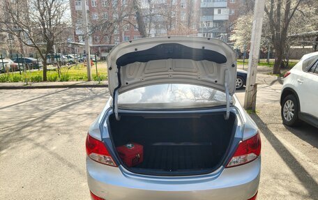 Hyundai Solaris II рестайлинг, 2013 год, 950 000 рублей, 16 фотография