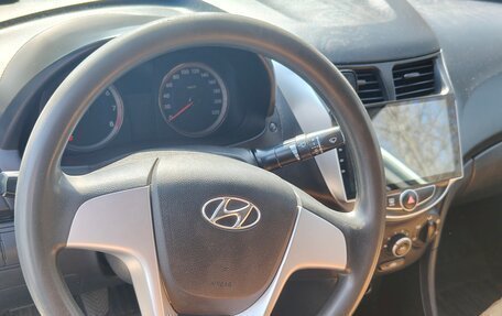 Hyundai Solaris II рестайлинг, 2013 год, 950 000 рублей, 9 фотография