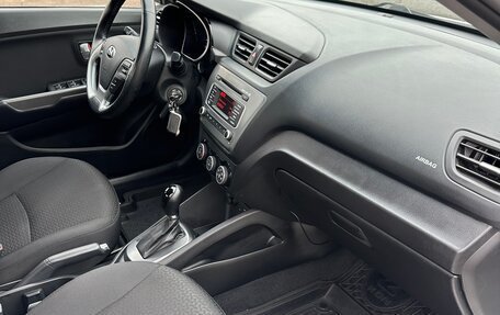 KIA Rio III рестайлинг, 2015 год, 1 395 000 рублей, 38 фотография