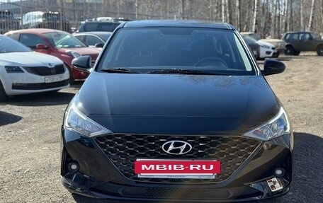 Hyundai Solaris II рестайлинг, 2021 год, 1 640 000 рублей, 5 фотография