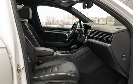 Volkswagen Touareg III, 2021 год, 6 700 000 рублей, 28 фотография