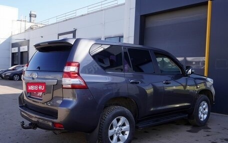 Toyota Land Cruiser Prado 150 рестайлинг 2, 2015 год, 3 300 000 рублей, 8 фотография