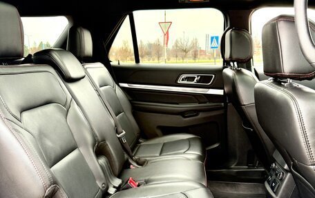 Ford Explorer VI, 2017 год, 2 390 000 рублей, 16 фотография