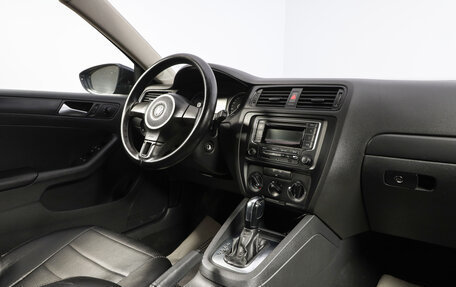 Volkswagen Jetta VI, 2013 год, 1 049 000 рублей, 16 фотография