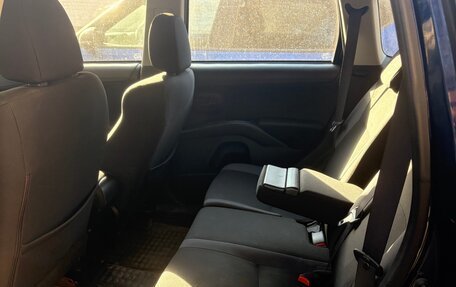 Mitsubishi Outlander III рестайлинг 3, 2010 год, 1 090 000 рублей, 7 фотография