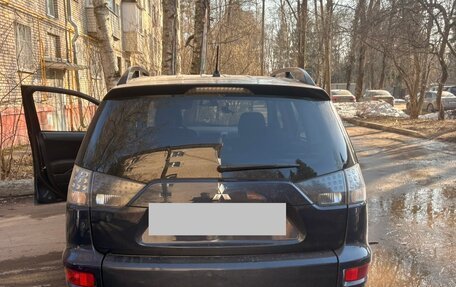 Mitsubishi Outlander III рестайлинг 3, 2010 год, 1 090 000 рублей, 11 фотография