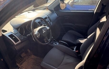 Mitsubishi Outlander III рестайлинг 3, 2010 год, 1 090 000 рублей, 6 фотография