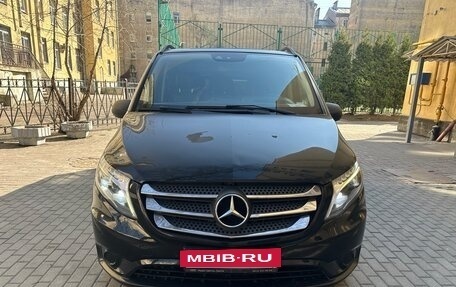 Mercedes-Benz Vito, 2018 год, 3 200 000 рублей, 2 фотография
