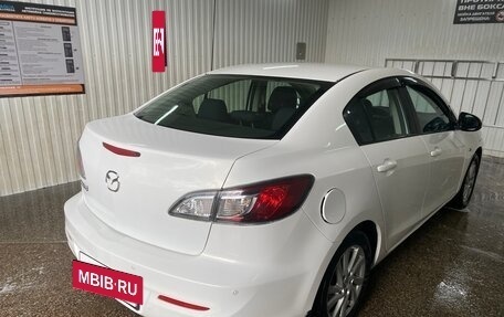 Mazda 3, 2011 год, 950 000 рублей, 2 фотография
