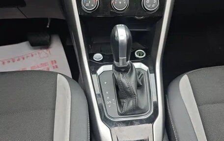 Volkswagen T-Roc I, 2022 год, 1 400 000 рублей, 10 фотография