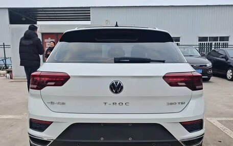 Volkswagen T-Roc I, 2022 год, 1 400 000 рублей, 5 фотография