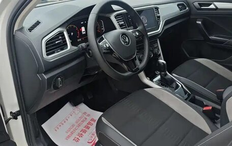 Volkswagen T-Roc I, 2022 год, 1 400 000 рублей, 8 фотография