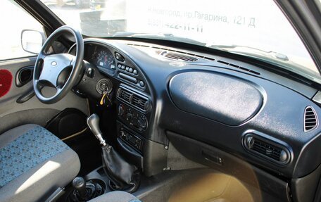 Chevrolet Niva I рестайлинг, 2005 год, 339 000 рублей, 8 фотография