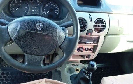 Renault Kangoo II рестайлинг, 2003 год, 250 000 рублей, 2 фотография