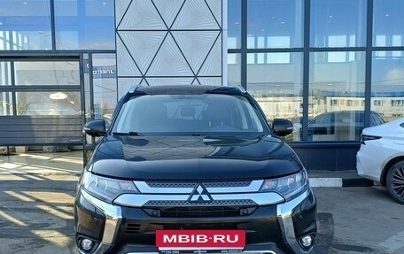 Mitsubishi Outlander III рестайлинг 3, 2021 год, 3 149 000 рублей, 2 фотография