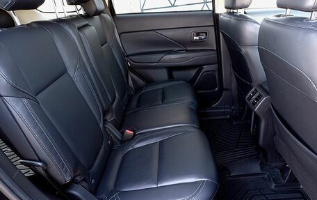 Mitsubishi Outlander III рестайлинг 3, 2021 год, 3 149 000 рублей, 25 фотография