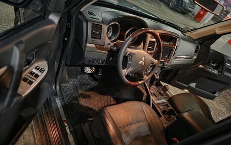 Mitsubishi Pajero IV, 2018 год, 3 850 000 рублей, 5 фотография