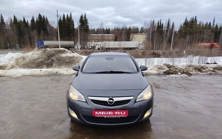 Opel Astra J, 2011 год, 645 000 рублей, 3 фотография