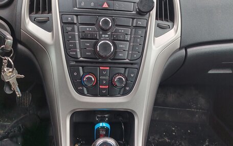 Opel Astra J, 2011 год, 645 000 рублей, 17 фотография