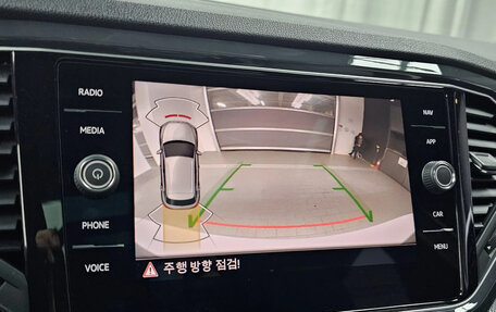 Volkswagen T-Roc I, 2021 год, 1 900 040 рублей, 15 фотография