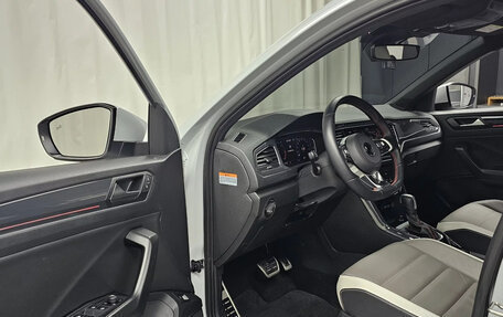 Volkswagen T-Roc I, 2021 год, 1 900 040 рублей, 10 фотография