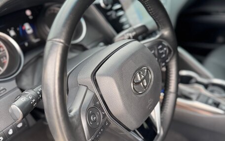 Toyota Camry, 2018 год, 3 080 000 рублей, 10 фотография