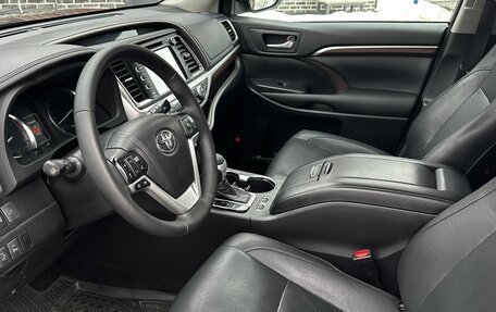 Toyota Highlander III, 2015 год, 2 999 000 рублей, 13 фотография