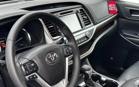 Toyota Highlander III, 2015 год, 2 999 000 рублей, 12 фотография