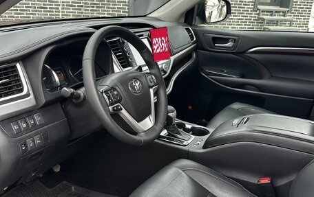 Toyota Highlander III, 2015 год, 2 999 000 рублей, 11 фотография