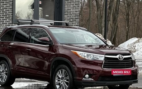 Toyota Highlander III, 2015 год, 2 999 000 рублей, 3 фотография