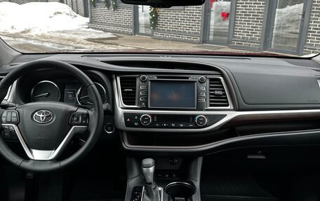 Toyota Highlander III, 2015 год, 2 999 000 рублей, 21 фотография