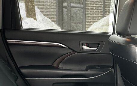 Toyota Highlander III, 2015 год, 2 999 000 рублей, 22 фотография