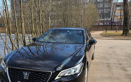 Toyota Crown, 2020 год, 3 650 000 рублей, 6 фотография