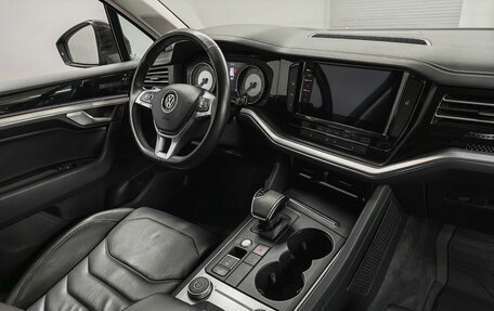 Volkswagen Touareg III, 2018 год, 5 363 000 рублей, 10 фотография