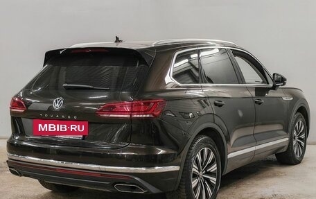 Volkswagen Touareg III, 2018 год, 5 363 000 рублей, 5 фотография