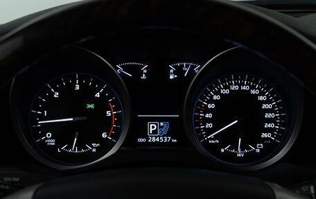 Toyota Land Cruiser 200, 2013 год, 3 999 050 рублей, 32 фотография